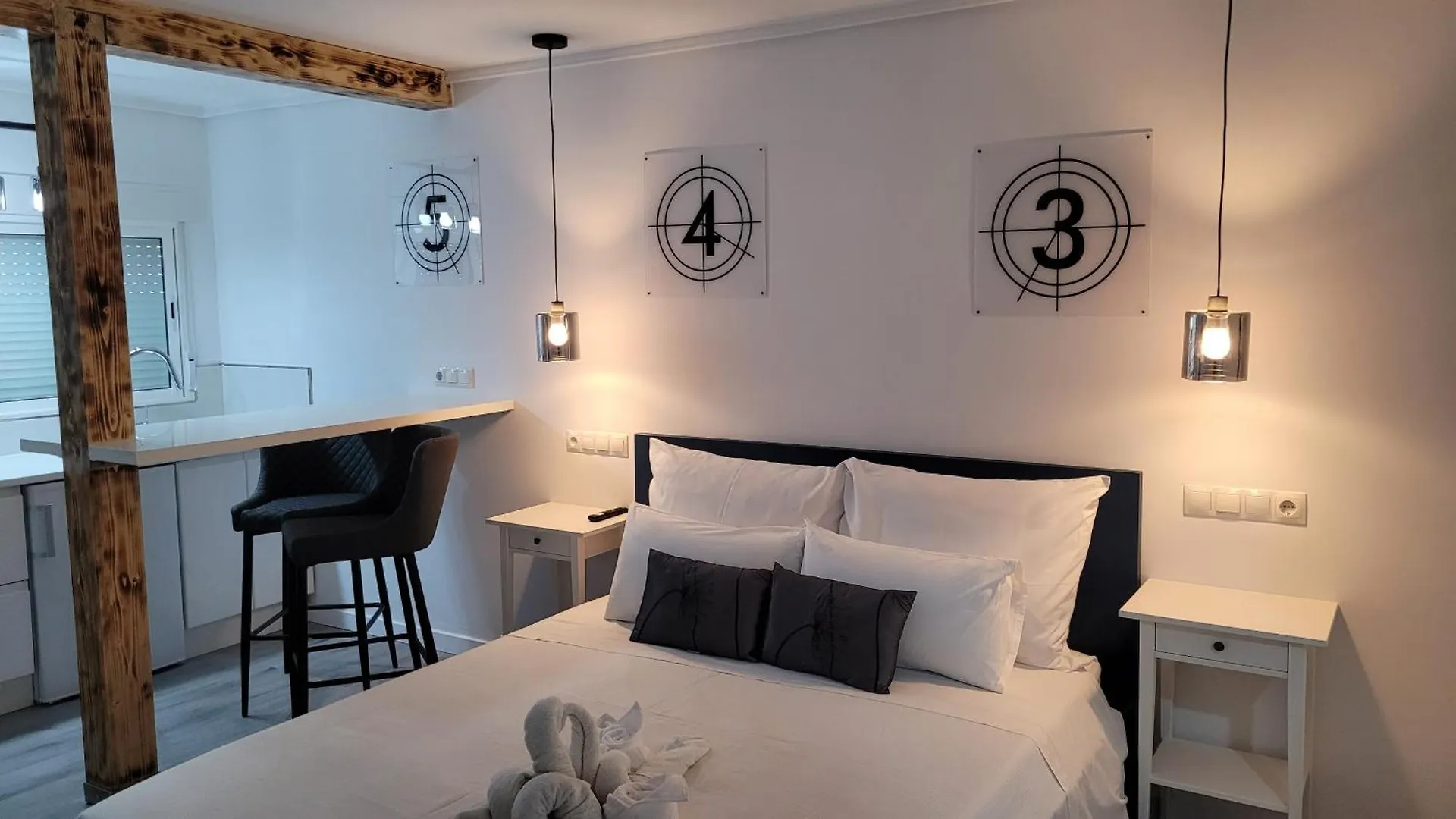 Lajita Chabelas Mini Loft 0*,  ספרד